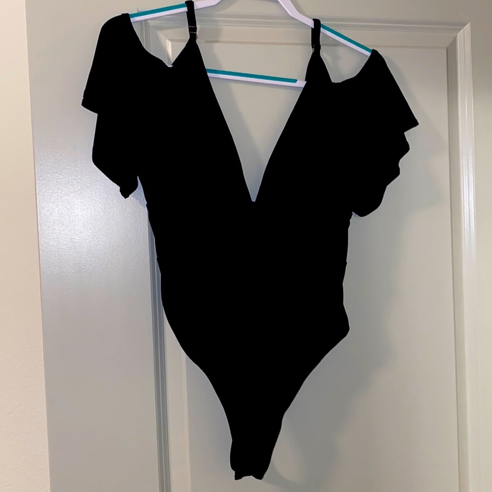 Lulus open shoulder black bodysuit